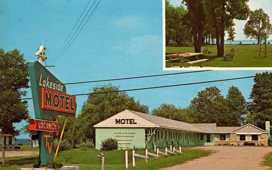 Lakeside Motel - Vintage Postcard